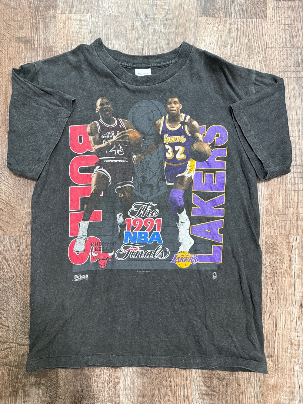 1991 NBA Finals Chicago Bulls vs Lakers Black Graphic Tee Vintage (M Medium)